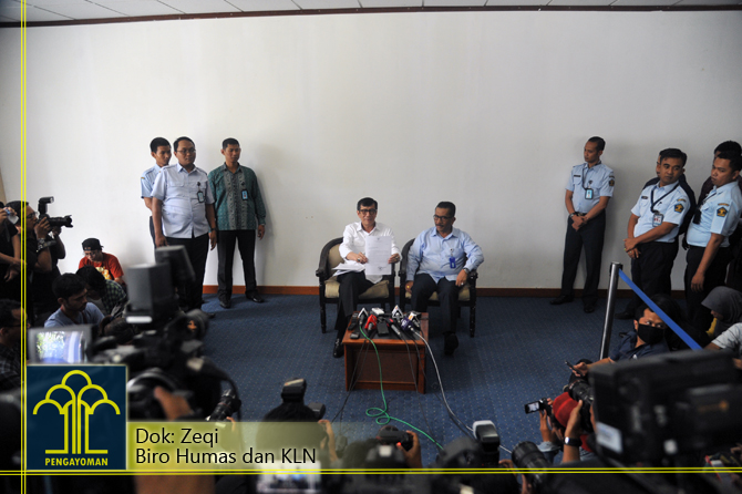 2015-03-10 Pressconf Golkar 02